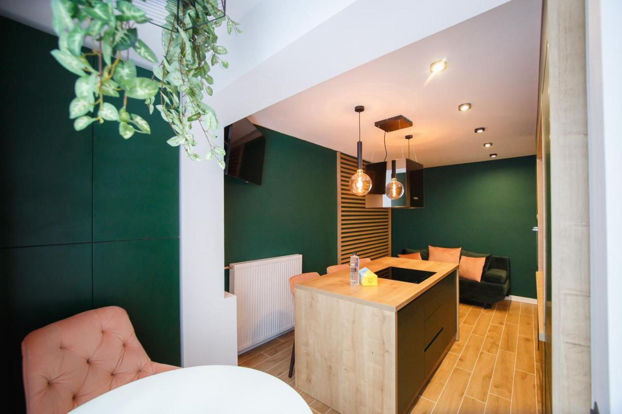 Green Velvet City Retreat Oradea Exterior foto